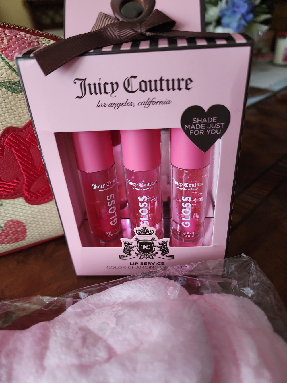 💓Juicy Couture Cosmetic Bag + Lip Gloss Trio + Spa Headband Set💓 - Picture 3 of 4